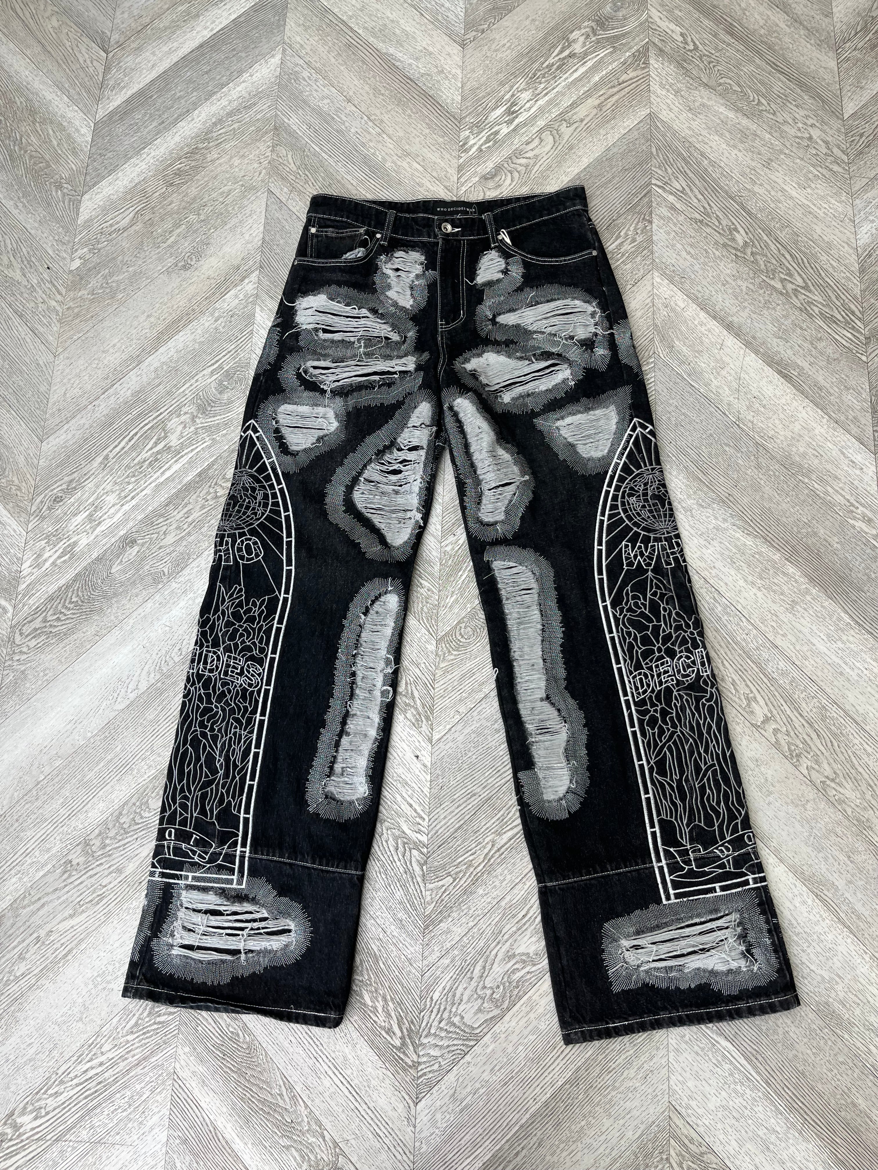 Who decides war denim black