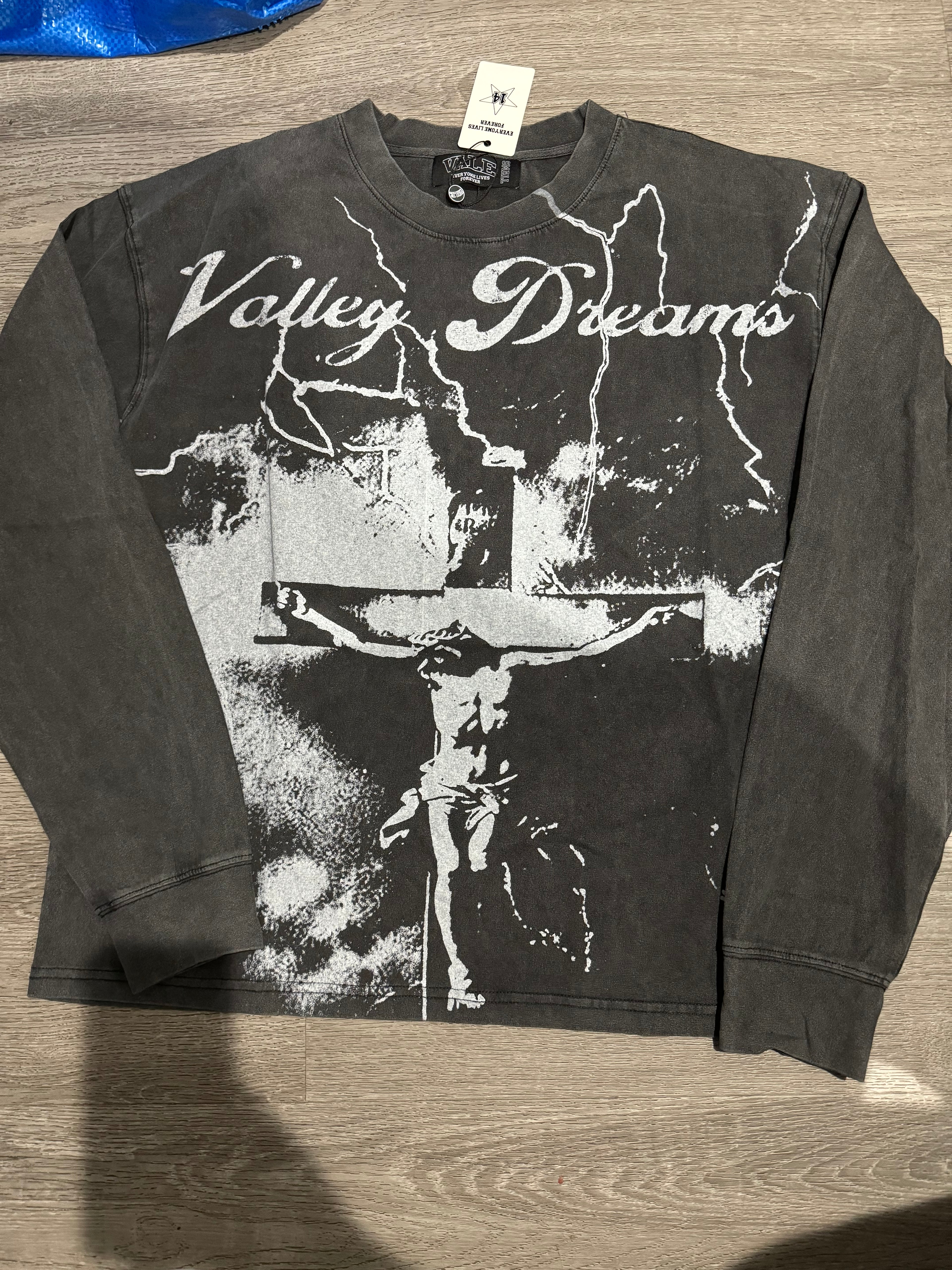 Vale Lives “Cross” Longsleeve (Black)