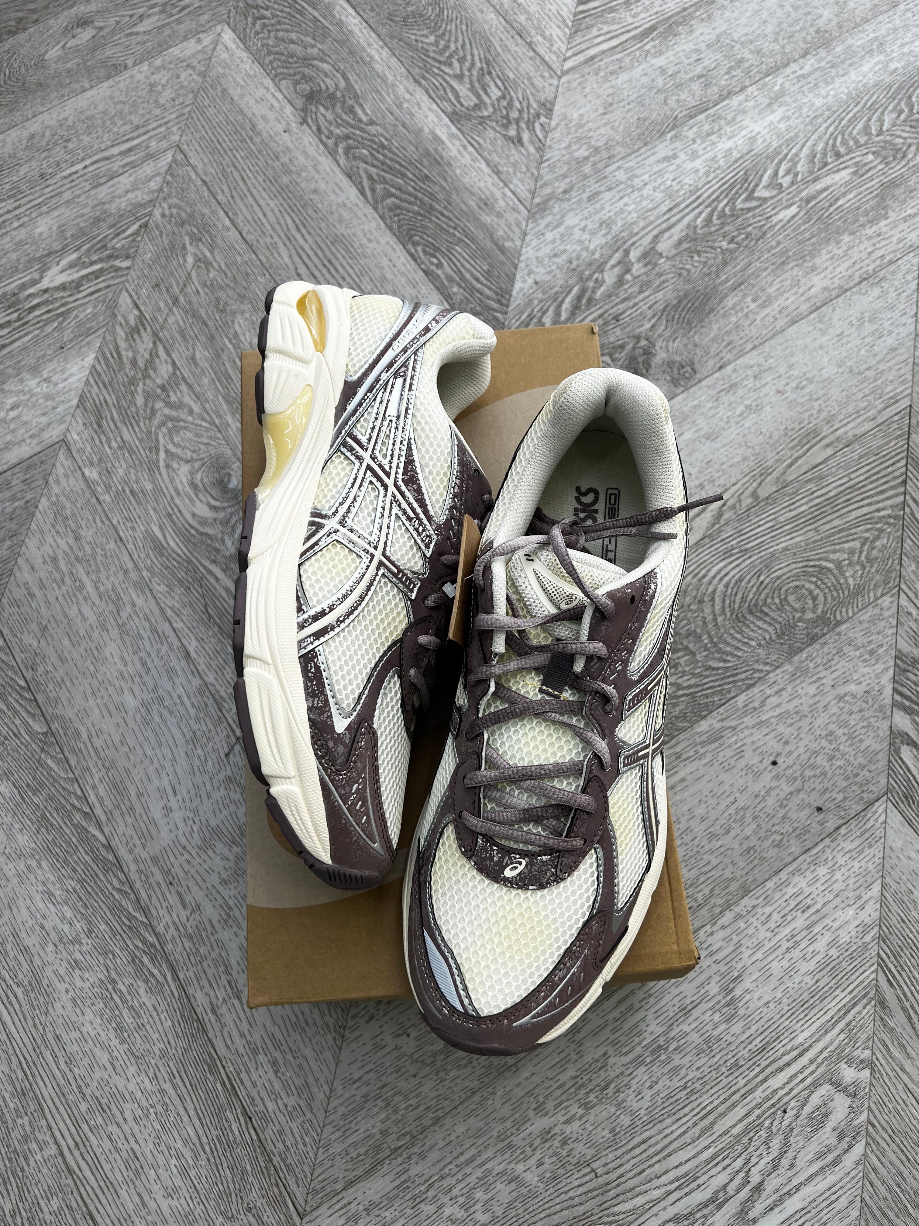 ASICS gt 2160 burgundy/ white
